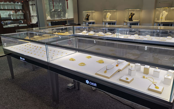 珠寶首飾展示柜為何在珠寶行業(yè)流行？